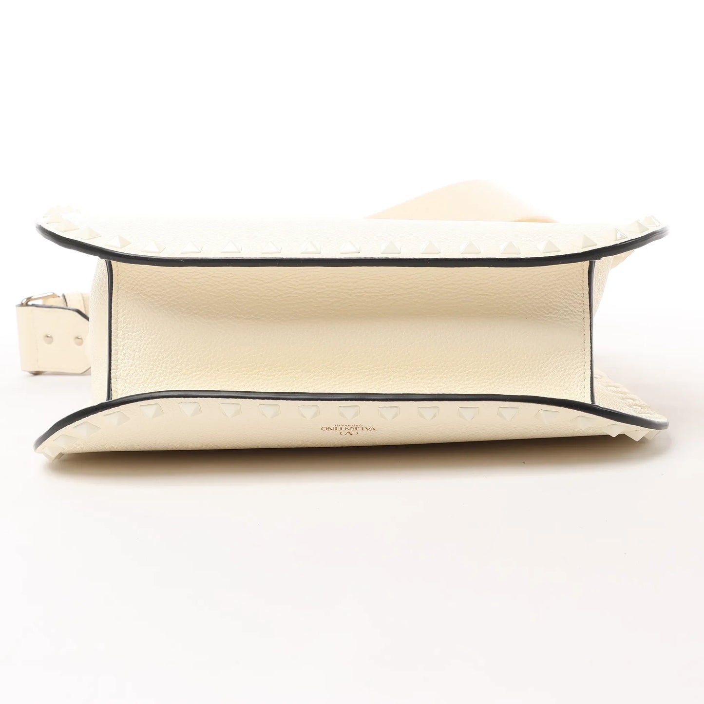 Valentino Garavani Rockstud Leather Shoulder Bag in Ecru