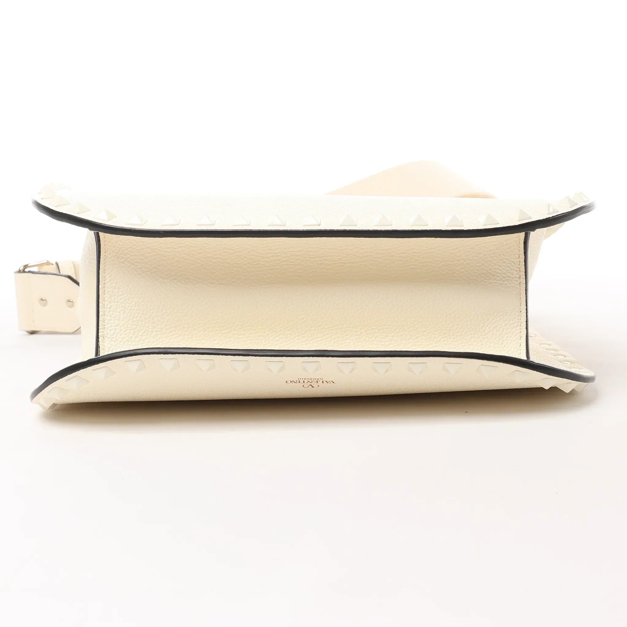 Valentino Garavani Rockstud Leather Shoulder Bag in Ecru