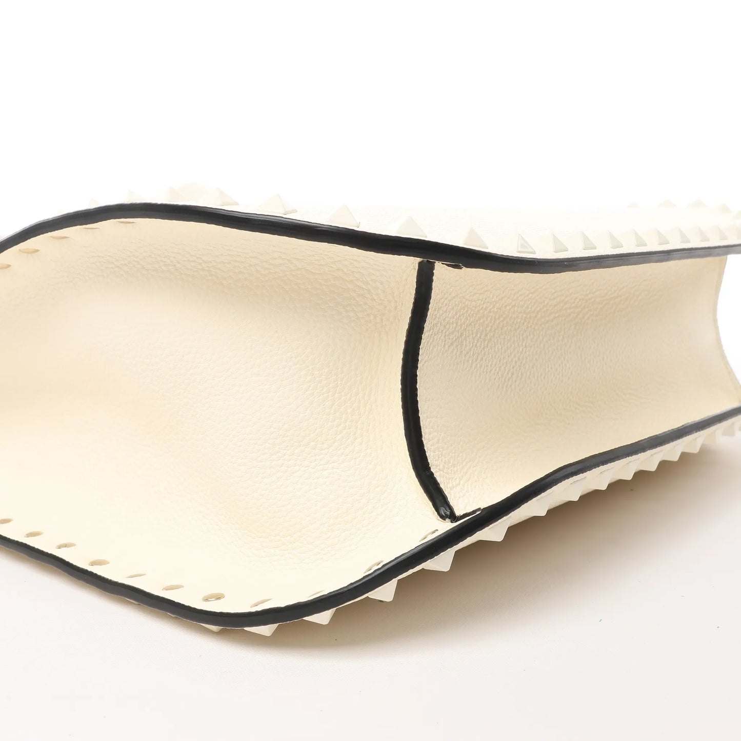 Valentino Garavani Rockstud Leather Shoulder Bag in Ecru