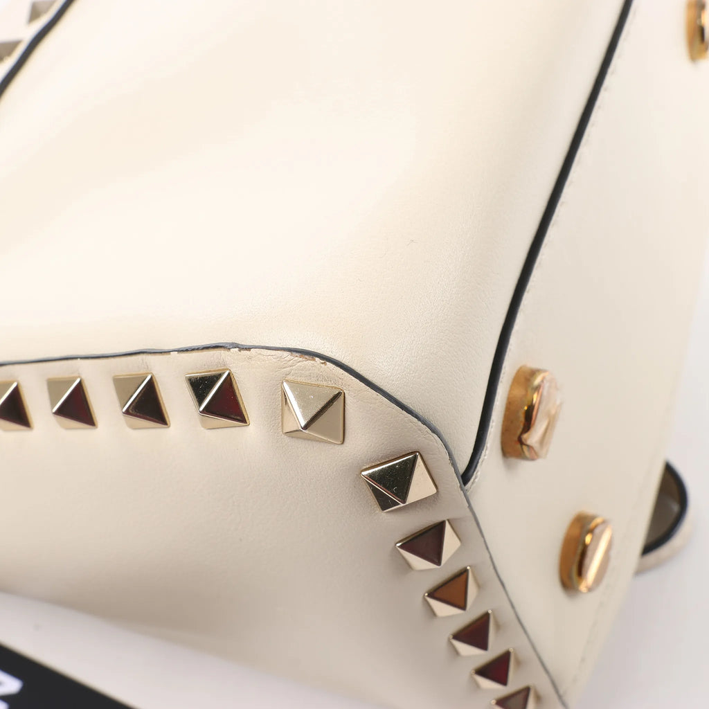 Valentino Garavani Rockstud Leather 2Way Handbag in Beige