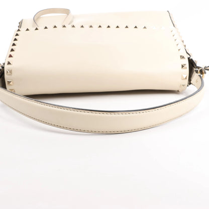 Valentino Garavani Rockstud Leather 2Way Handbag in Beige