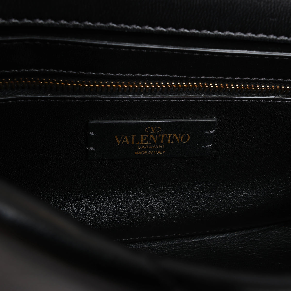 Valentino Garavani Roman Studs Leather 2Way Handbag in Black