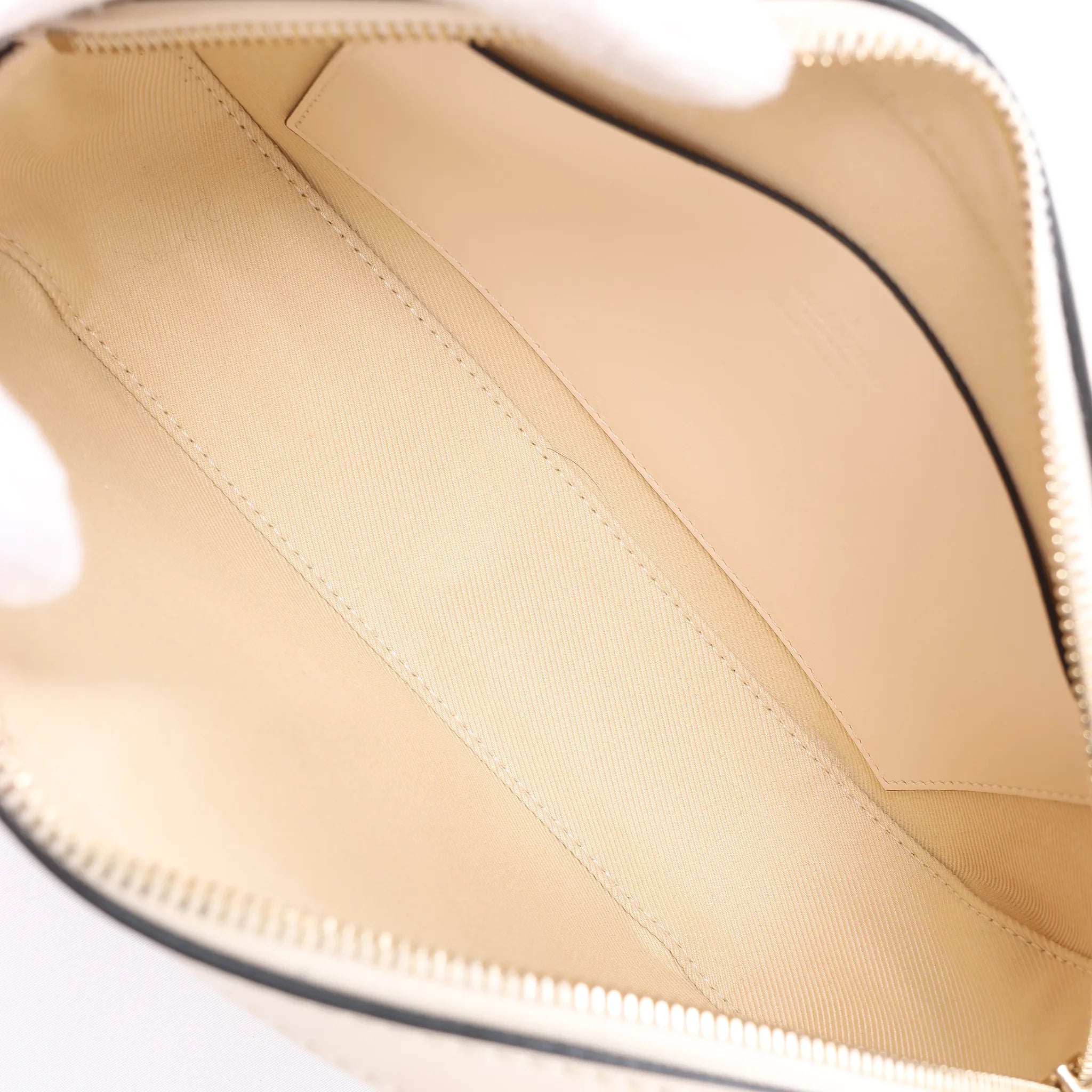Valentino Garavani V logo Leather Crossbody Bag in Pink