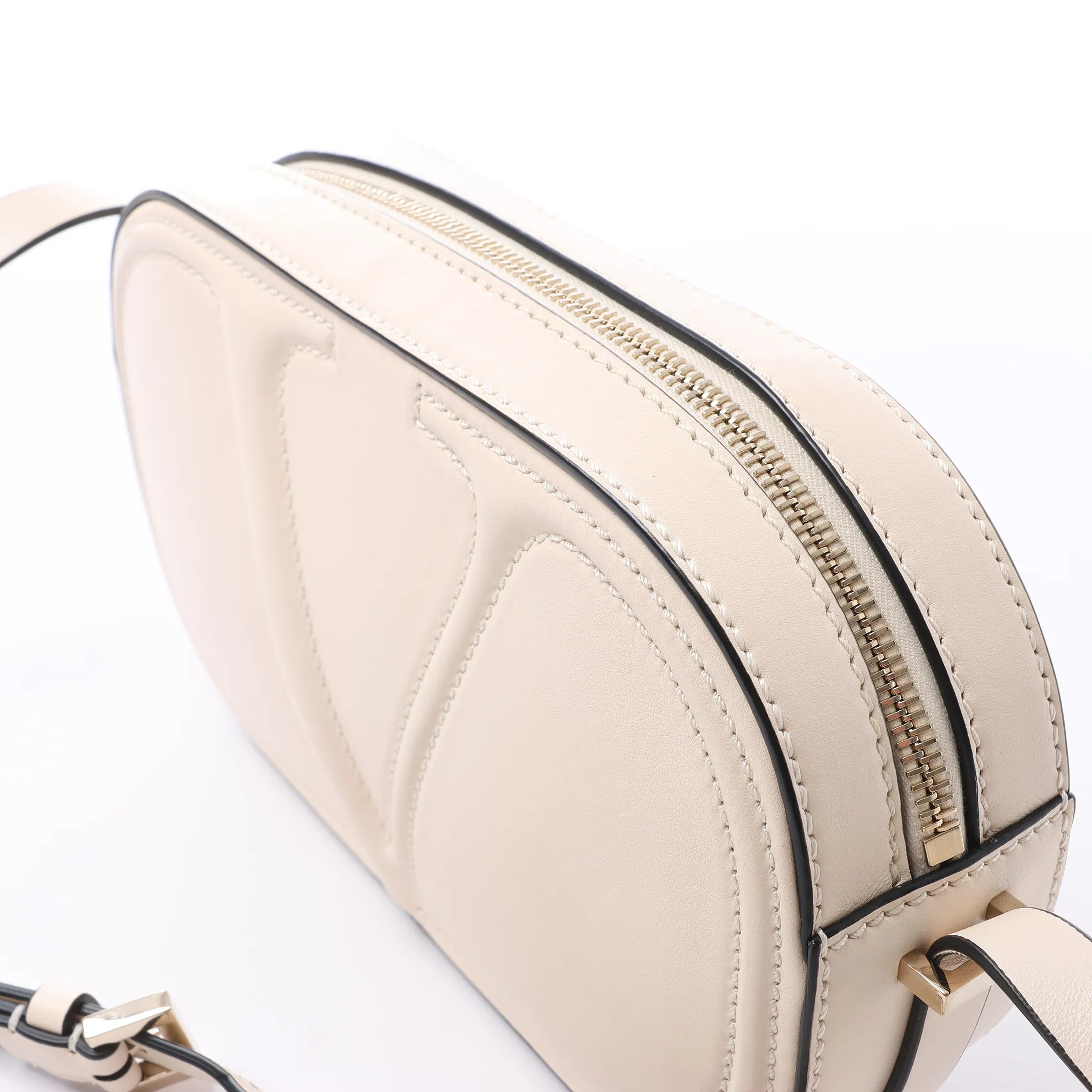 Valentino Garavani V logo Leather Crossbody Bag in Pink