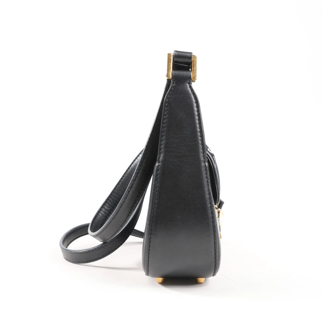 Valentino Garavani VLogo Leather Shoulder bag in Black