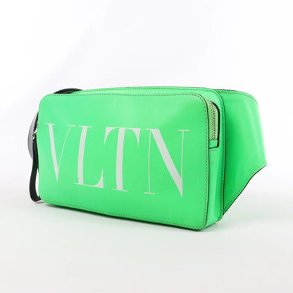 Sac ceinture en cuir Valentino Garavani VLTN en vert