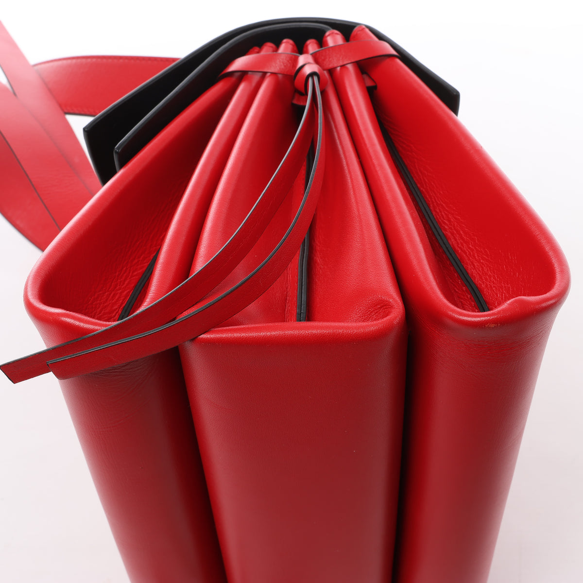 Valentino Garavani VRing Leather Shoulder Bag in Red