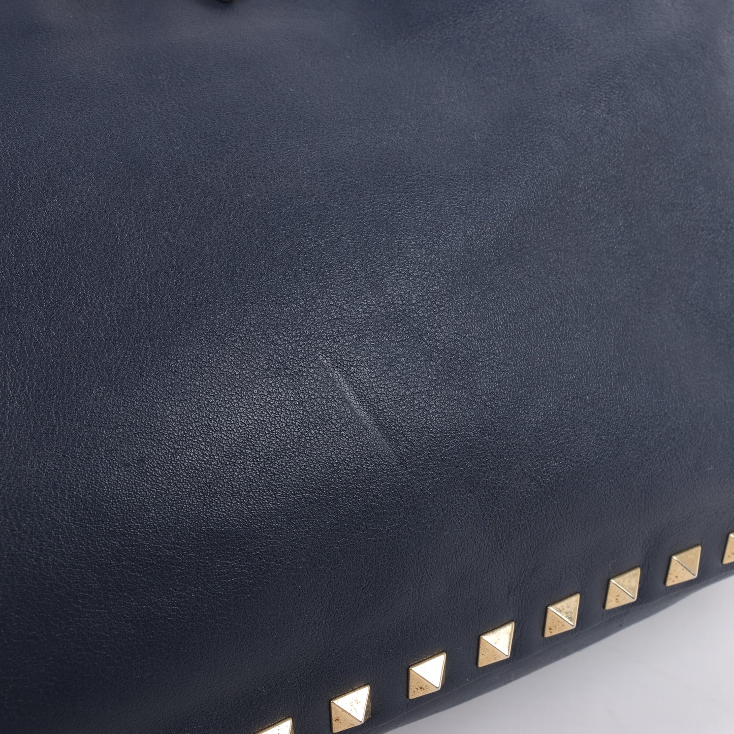 Valentino Garavani Sac à main Rockstud en cuir 2Way en bleu marine