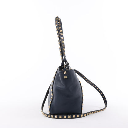 Valentino Garavani Sac à main Rockstud en cuir 2Way en bleu marine