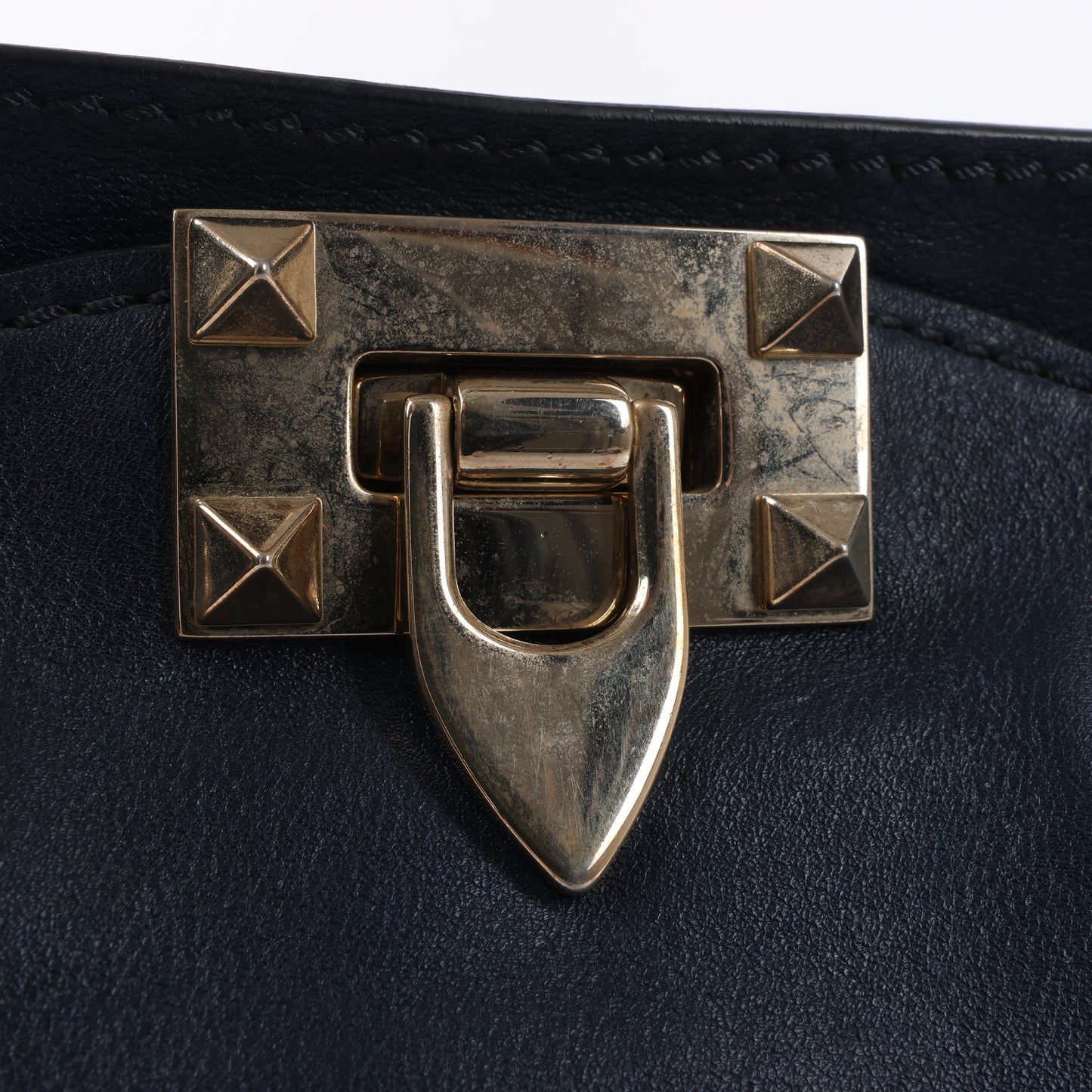 Valentino Garavani Sac à main Rockstud en cuir 2Way en bleu marine