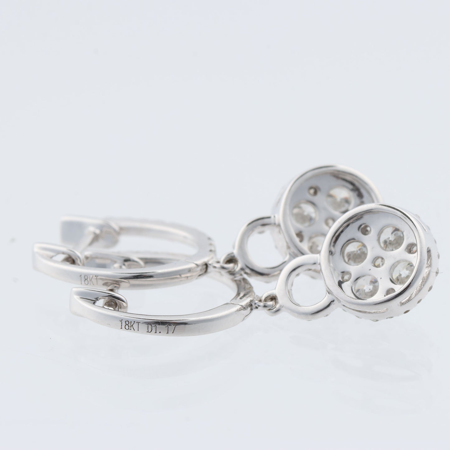 Non Signe / Unsigned Diamond Earrings K18WG 3.2 g D1.7