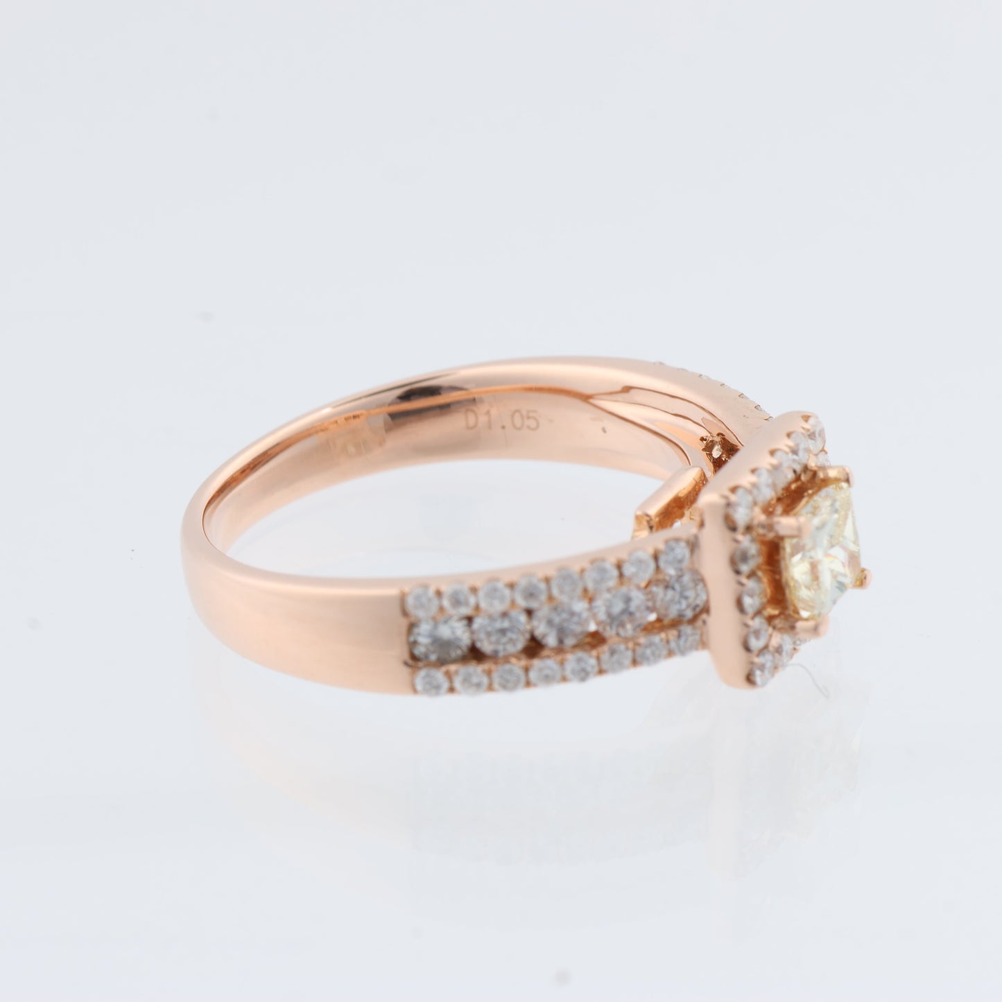 Unsignierter Ring aus 18-karätigem Roségold mit Diamanten, Größe 52 (EU)